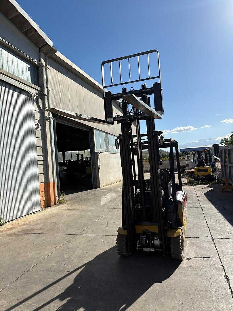 Použité vysokozdvižné vozíky CATERPILLAR EP18ANT ELEKTRO DREIRADFRONTSTAPLER (13073179)