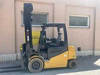 Použité vysokozdvižné vozíky CATERPILLAR EP40C2 ELEKTRO VIERRADFRONTSTAPLER (12983988)