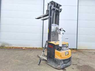 Použité vysokozdvižné vozíky CATERPILLAR NSP16N2 ELEKTRO HOCHHUBWAGENDEICHSEL (12905865)