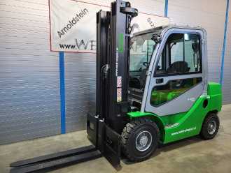 Použité vysokozdvižné vozíky CESAB M325H-DV DIESEL VIERRADFRONTSTAPLER (13057822)