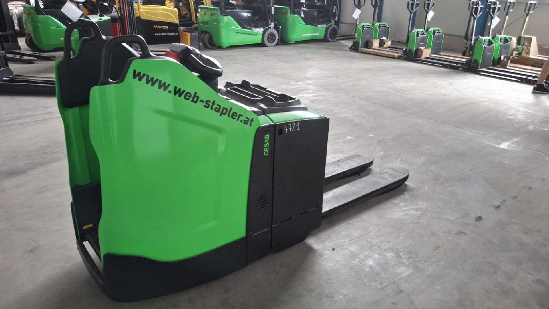 Použité vysokozdvižné vozíky CESAB P320 ELEKTRO NIEDERHUBWAGENDEICHSEL (13057794)