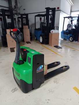Použité vysokozdvižné vozíky CESAB Transpalette electrique ELEKTRO HANDGABELHUBWAGENMANUELL (12864935) backdrop