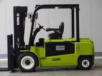 Použité vysokozdvižné vozíky CLARK GEX50 - TRIPLEX ELEKTRO VIERRADFRONTSTAPLER (12871912)