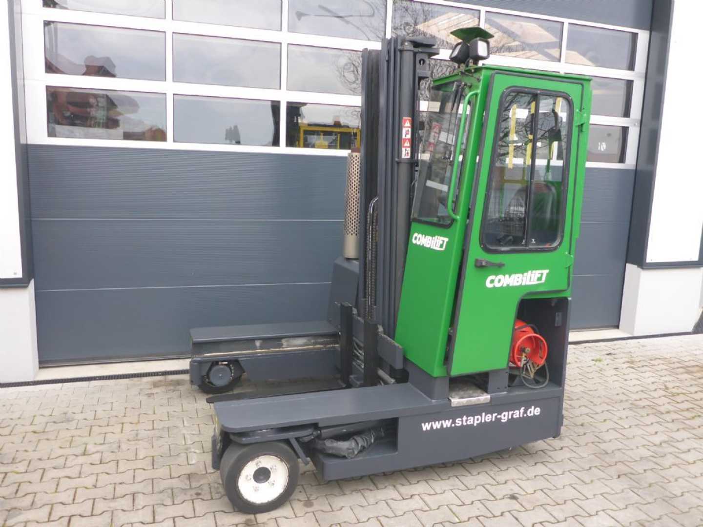 Použité vysokozdvižné vozíky COMBILIFT C2500 GAS VIERWEGESTAPLER (12864140)