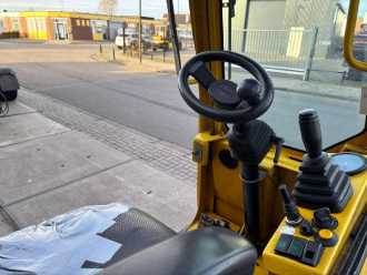 Použité vysokozdvižné vozíky COMBILIFT C5000SL DIESEL SEITENSTAPLER (13030604)