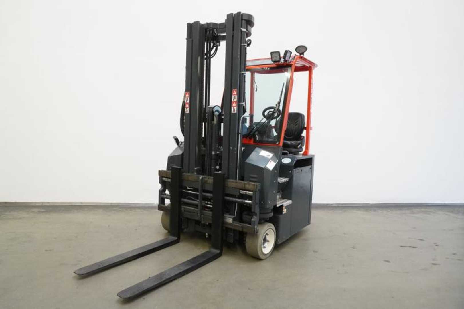 Použité vysokozdvižné vozíky COMBILIFT CBE3000 ELEKTRO VIERWEGESTAPLER (12778478)