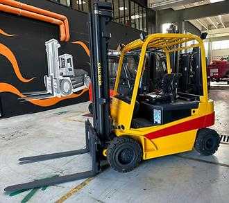 Použité vysokozdvižné vozíky DETAS SE432 ELEKTRO VIERRADFRONTSTAPLER (12961401) backdrop