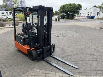 Použité vysokozdvižné vozíky DOOSAN B15T-5 ELEKTRO DREIRADFRONTSTAPLER (13025146)