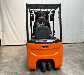 Použité vysokozdvižné vozíky DOOSAN B15T-7 ELEKTRO DREIRADFRONTSTAPLER (13055416)