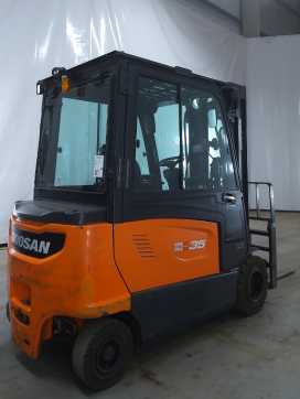 Použité vysokozdvižné vozíky DOOSAN B35X-7PLUS ELEKTRO VIERRADFRONTSTAPLER (13056659)