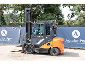 Použité vysokozdvižné vozíky DOOSAN D35C-7 DIESEL VIERRADFRONTSTAPLER (13060368)