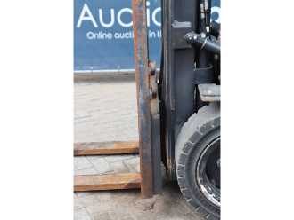 Použité vysokozdvižné vozíky DOOSAN D35C-7 DIESEL VIERRADFRONTSTAPLER (13060368)
