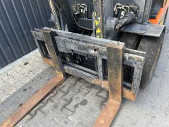 Použité vysokozdvižné vozíky DOOSAN D55SC-5 DIESEL VIERRADFRONTSTAPLER (13062164)