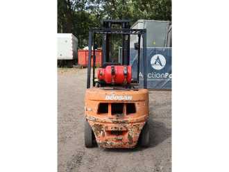 Použité vysokozdvižné vozíky DOOSAN G25G GAS VIERRADFRONTSTAPLER (13065086)