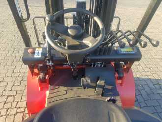 Použité vysokozdvižné vozíky EP EFL302 ELEKTRO VIERRADFRONTSTAPLER (13050168)