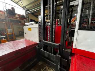 Použité vysokozdvižné vozíky FANTUZZI SF30 DIESEL SEITENSTAPLER (12950937)