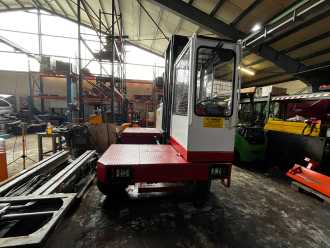 Použité vysokozdvižné vozíky FANTUZZI SF30 DIESEL SEITENSTAPLER (12950937)