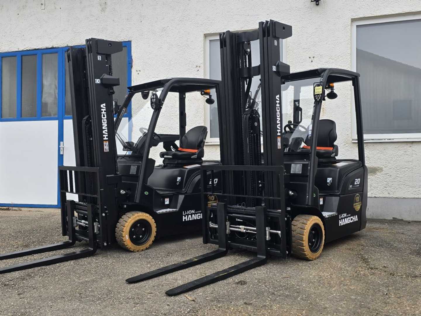 Použité vysokozdvižné vozíky HANGCHA CPDS20-XCY2G-SI ELEKTRO DREIRADFRONTSTAPLER (13009665)