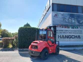 Použité vysokozdvižné vozíky HANGCHA TT35-4 (CPCD35-XW33C-RT4) DIESEL GELAENDESTAPLER (12987444)