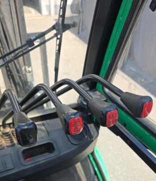 Použité vysokozdvižné vozíky HC CPD35-XD4-SI21 ELEKTRO VIERRADFRONTSTAPLER (13061966)
