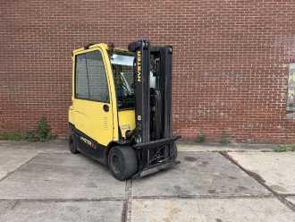 Použité vysokozdvižné vozíky HYSTER J3.5XN ELEKTRO VIERRADFRONTSTAPLER (13060752) backdrop