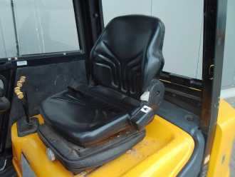 Použité vysokozdvižné vozíky HYUNDAI 25D -7 DIESEL VIERRADFRONTSTAPLER (13074623)
