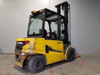 Použité vysokozdvižné vozíky HYUNDAI 45B9 ELEKTRO VIERRADFRONTSTAPLER (13048329)