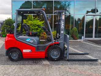 Použité vysokozdvižné vozíky JAC CPQYD25 GAS VIERRADFRONTSTAPLER (13073021)