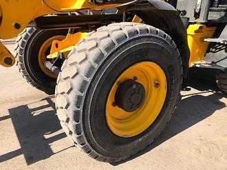 Použité vysokozdvižné vozíky JCB TM 320W T4F DIESEL TELESKOPARMSTAPLER (13063873)