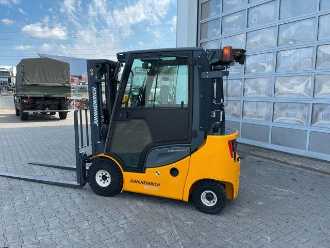 Použité vysokozdvižné vozíky JUNGHEINRICH DFG 316s / Triplex: 4.4m / 2.008h / Klima / SS DIESEL VIERRADFRONTSTAPLER (13052334)