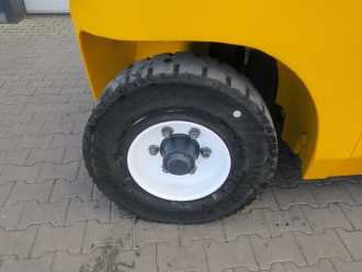 Použité vysokozdvižné vozíky JUNGHEINRICH DFG670 GAS VIERRADFRONTSTAPLER (13057321)