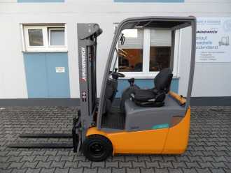 Použité vysokozdvižné vozíky JUNGHEINRICH EFG 115 - Triplex - NEUE Batterie - aufgearbeitet ELEKTRO DREIRADFRONTSTAPLER (13064900) backdrop