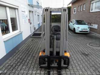 Použité vysokozdvižné vozíky JUNGHEINRICH EFG 115 - Triplex - NEUE Batterie - aufgearbeitet ELEKTRO DREIRADFRONTSTAPLER (13064900)