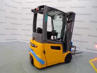 Použité vysokozdvižné vozíky JUNGHEINRICH EFG 213 SP GE 120-480 DZ ELEKTRO VIERRADFRONTSTAPLER (13006536)