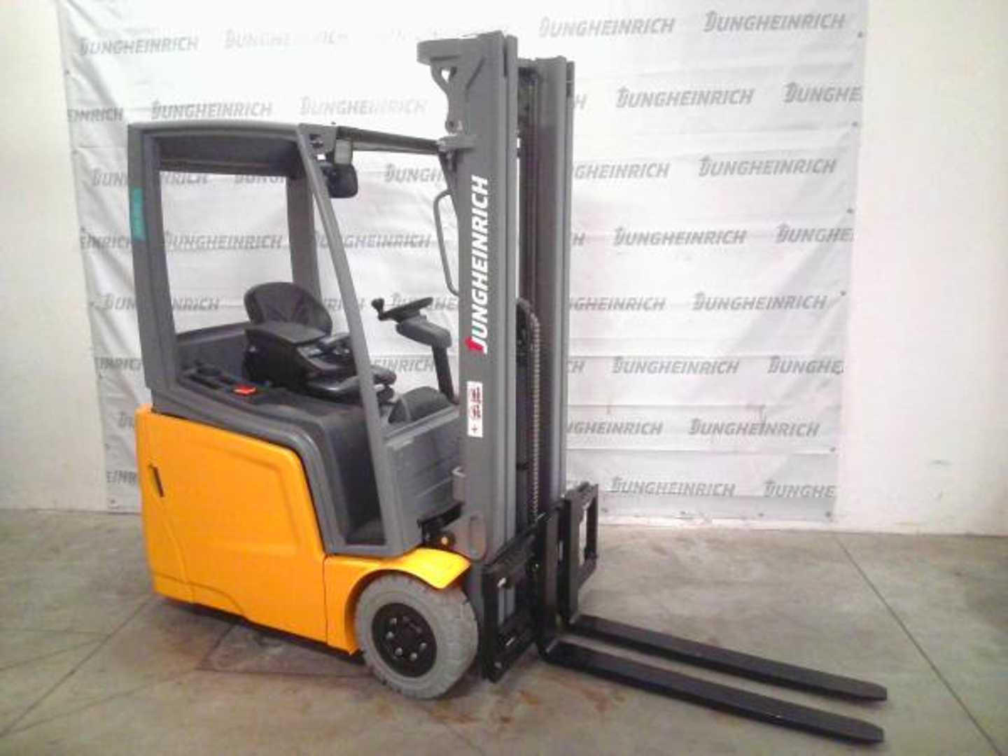 Použité vysokozdvižné vozíky JUNGHEINRICH EFG 215 SP GE 115-500 DZ ELEKTRO VIERRADFRONTSTAPLER (13074767)