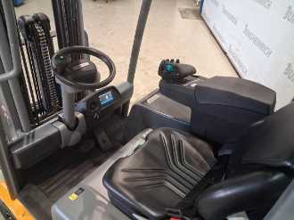 Použité vysokozdvižné vozíky JUNGHEINRICH EFG 215 SP ZVG 115-500 DZ ELEKTRO VIERRADFRONTSTAPLER (13076432)