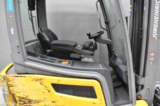 Použité vysokozdvižné vozíky JUNGHEINRICH EFG 216 /58990/ ELEKTRO DREIRADFRONTSTAPLER (13070397)