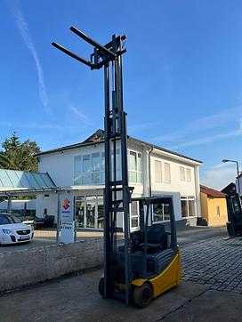 Použité vysokozdvižné vozíky JUNGHEINRICH EFG 216 ELEKTRO DREIRADFRONTSTAPLER (13076208)
