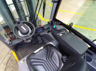 Použité vysokozdvižné vozíky JUNGHEINRICH EFG 216k SP ZVG 120-550 DZ Li-Ion ELEKTRO VIERRADFRONTSTAPLER (12972054)