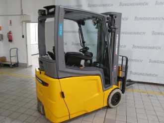 Použité vysokozdvižné vozíky JUNGHEINRICH EFG 218k SP GE 120-464 DZ ELEKTRO VIERRADFRONTSTAPLER (13003490)
