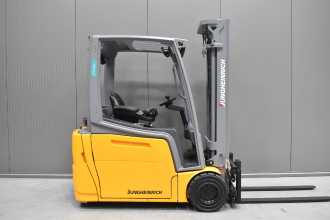 Použité vysokozdvižné vozíky JUNGHEINRICH EFG 220 /56212/ ELEKTRO DREIRADFRONTSTAPLER (13028566)