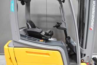 Použité vysokozdvižné vozíky JUNGHEINRICH EFG 220 /56212/ ELEKTRO DREIRADFRONTSTAPLER (13028566)