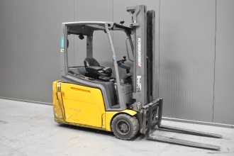 Použité vysokozdvižné vozíky JUNGHEINRICH EFG 220 /56213/ ELEKTRO DREIRADFRONTSTAPLER (13028567) backdrop