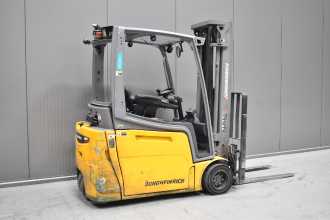 Použité vysokozdvižné vozíky JUNGHEINRICH EFG 220 /56214/ ELEKTRO DREIRADFRONTSTAPLER (13028568)