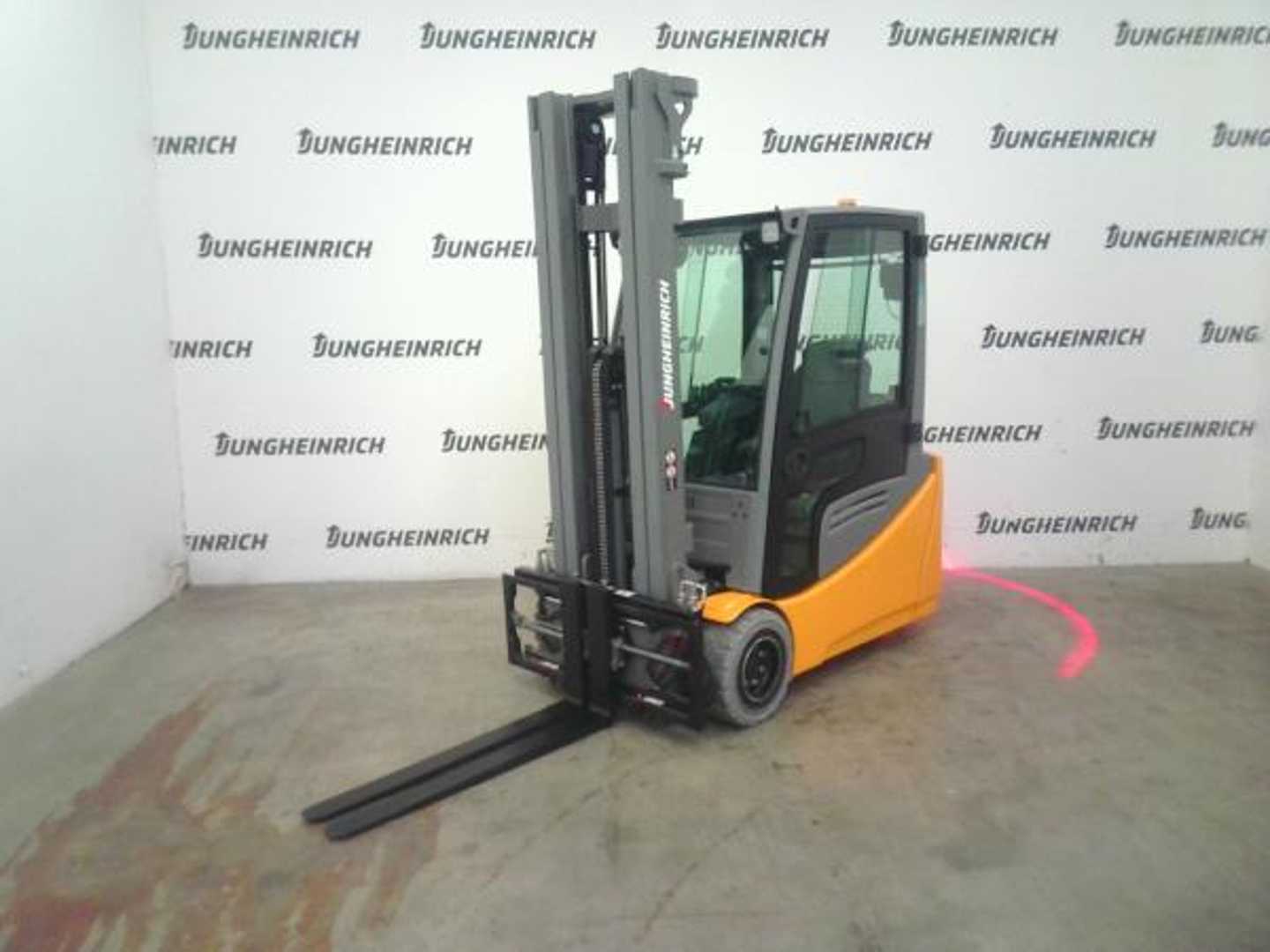 Použité vysokozdvižné vozíky JUNGHEINRICH EFG 220Li SP G+ZVG 115-550 DZ ELEKTRO VIERRADFRONTSTAPLER (13067586)
