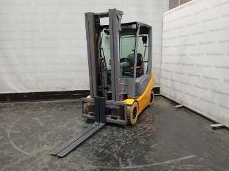 Použité vysokozdvižné vozíky JUNGHEINRICH EFG 316k SP GE 115 464 DZ ELEKTRO VIERRADFRONTSTAPLER (13065008)