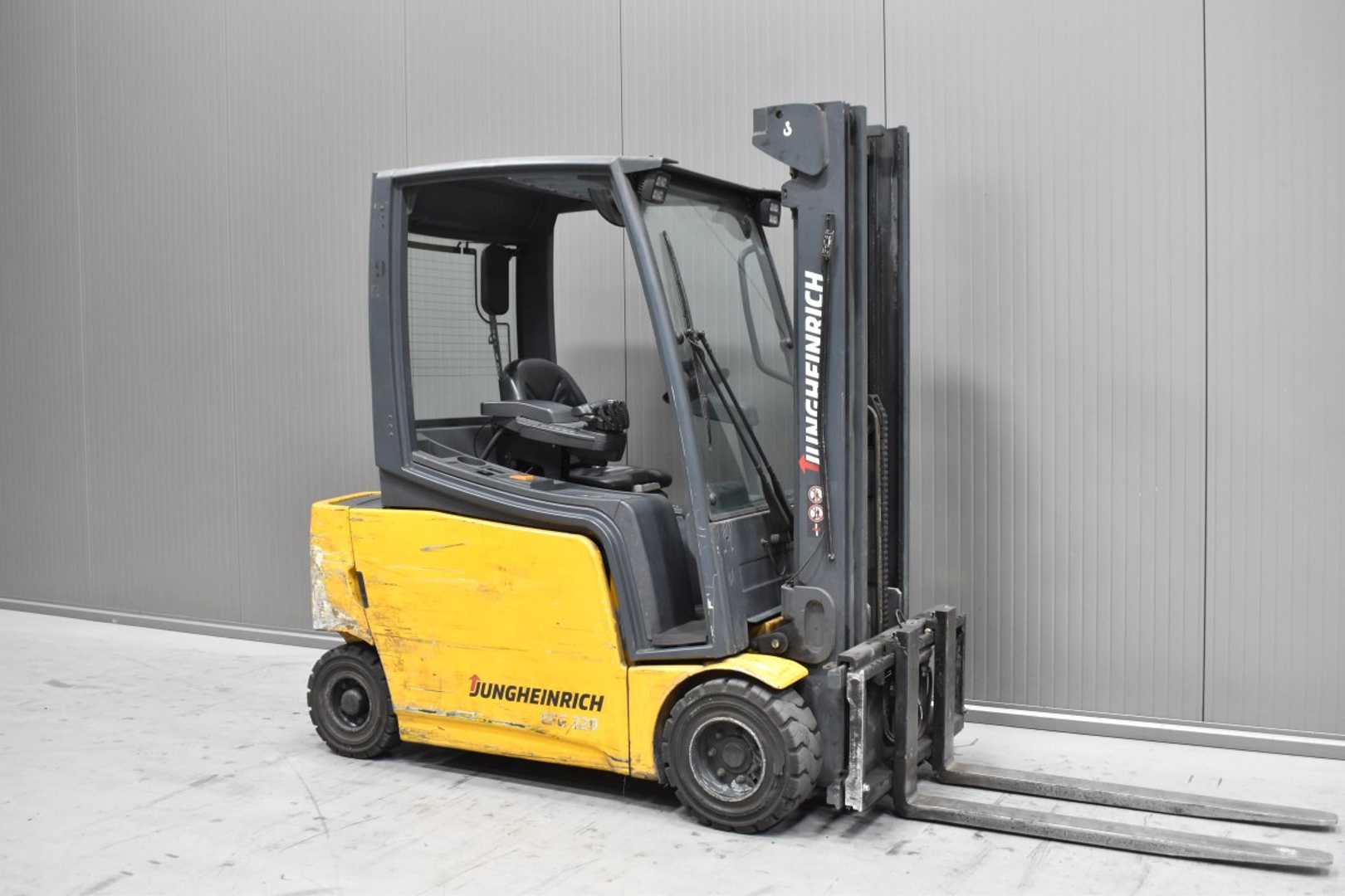 Použité vysokozdvižné vozíky JUNGHEINRICH EFG 320 /58987/ ELEKTRO VIERRADFRONTSTAPLER (13070401)