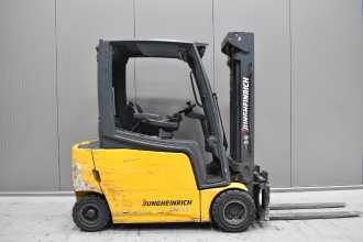 Použité vysokozdvižné vozíky JUNGHEINRICH EFG 320 /58987/ ELEKTRO VIERRADFRONTSTAPLER (13070401)