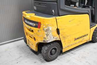 Použité vysokozdvižné vozíky JUNGHEINRICH EFG 320 /58987/ ELEKTRO VIERRADFRONTSTAPLER (13070401)