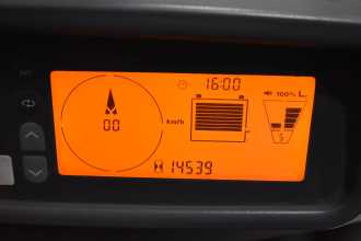 Použité vysokozdvižné vozíky JUNGHEINRICH EFG 320 /58988/ ELEKTRO VIERRADFRONTSTAPLER (13070396)